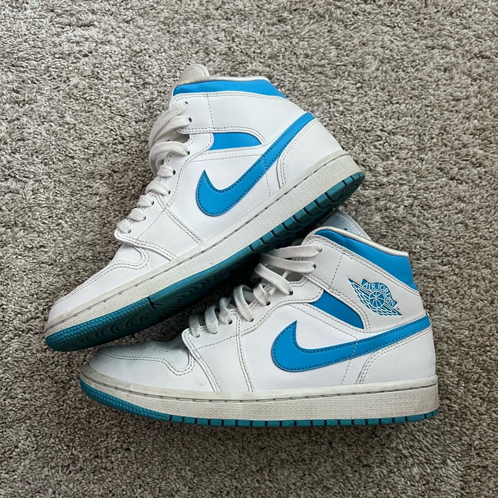 Air Jordan Mids